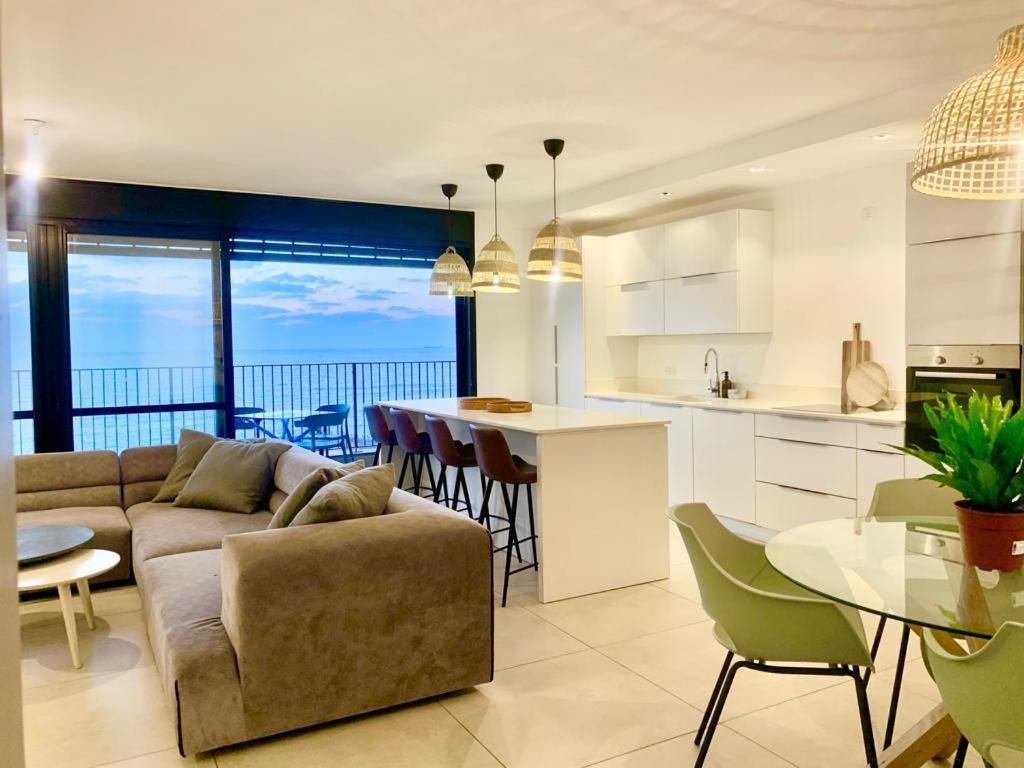 Beach Place Apartments Haifa Eksteriør billede